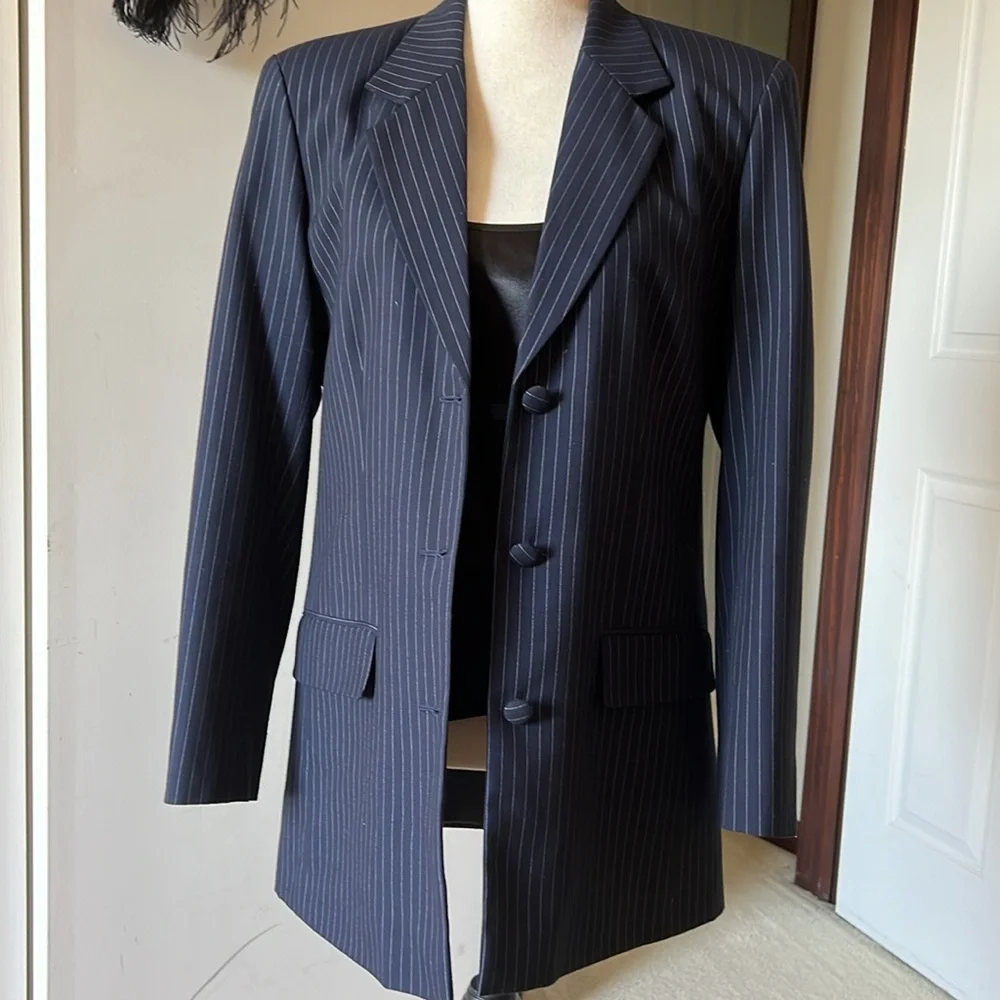 Jacket - Picture 3 of 10